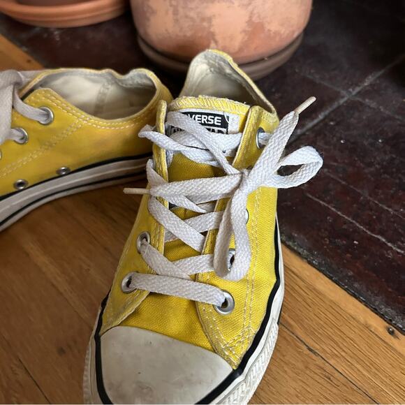 Converse Chuck Taylor All-Star Classic Yellow Sneakers Low Top Size W5.5 / M3.5 - Picture 3 of 10